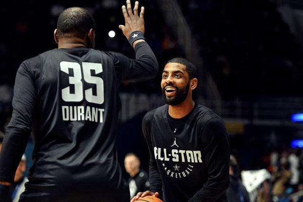 与本地餐饮 与本地餐饮
